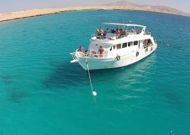 Yacht Rental in Hurghada (Private, Full Day or half day)
