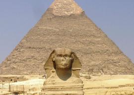 Cairo, Pyramids from Hurghada by plane