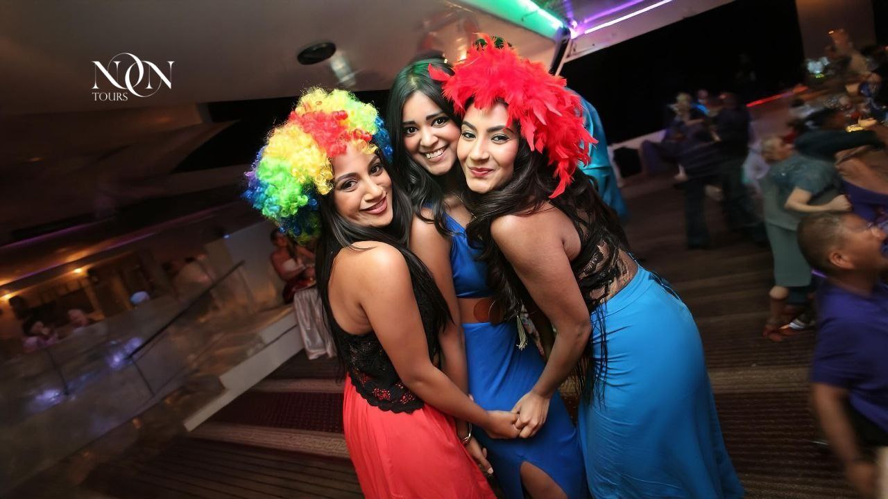 2Evening Dinner with Show on a Yacht