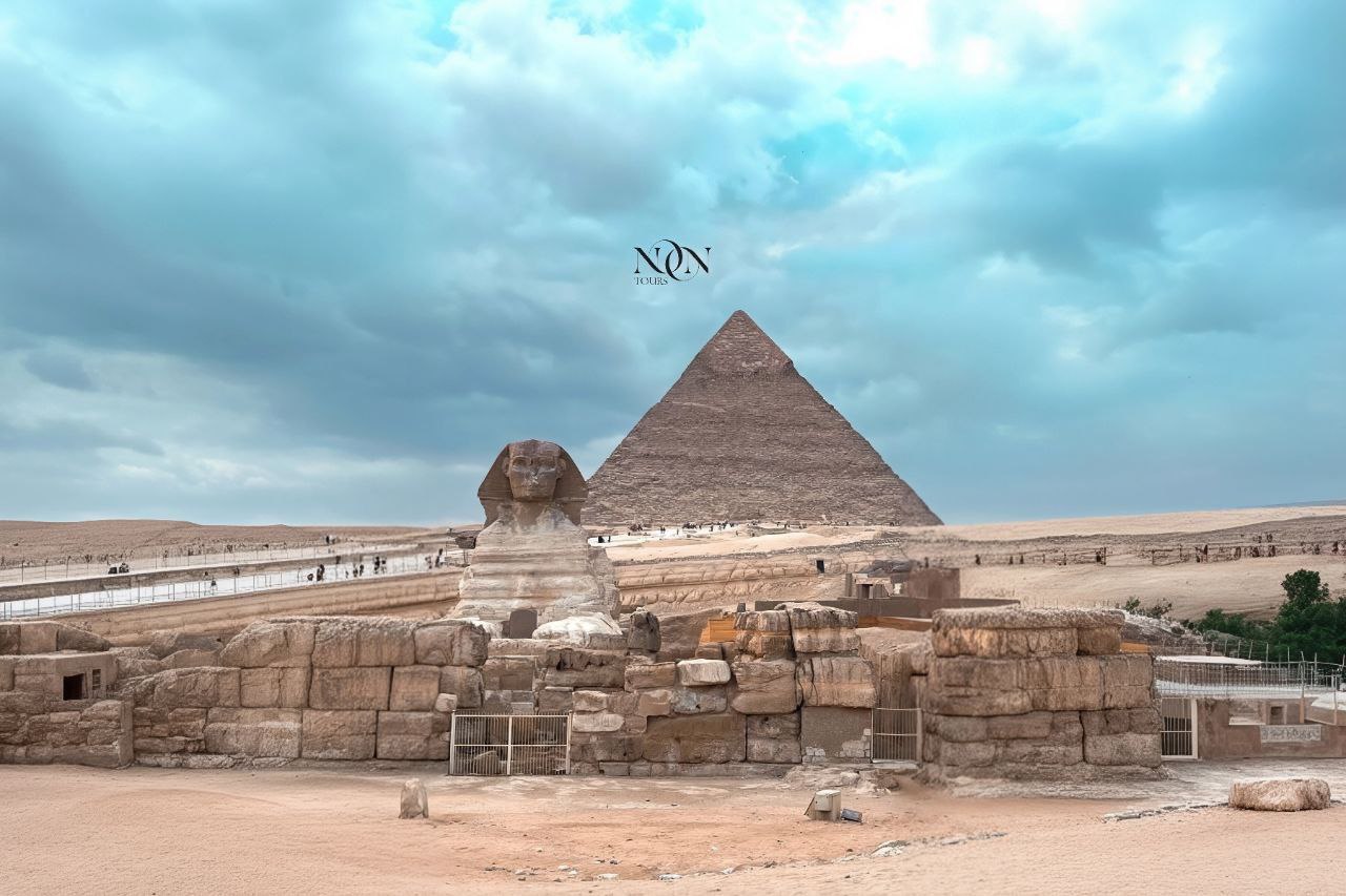 12Cairo, Pyramids from Hurghada + Nile Cruise – as a Gift