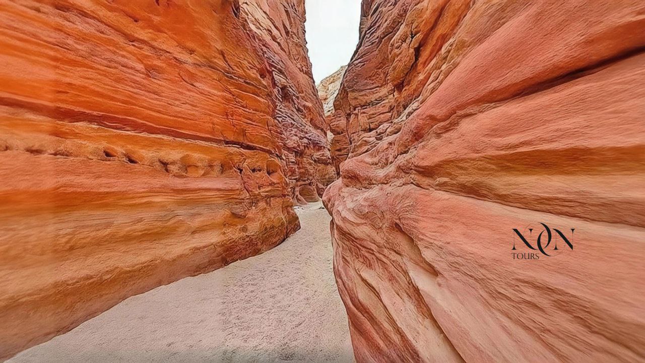 3Colored Canyon Salama